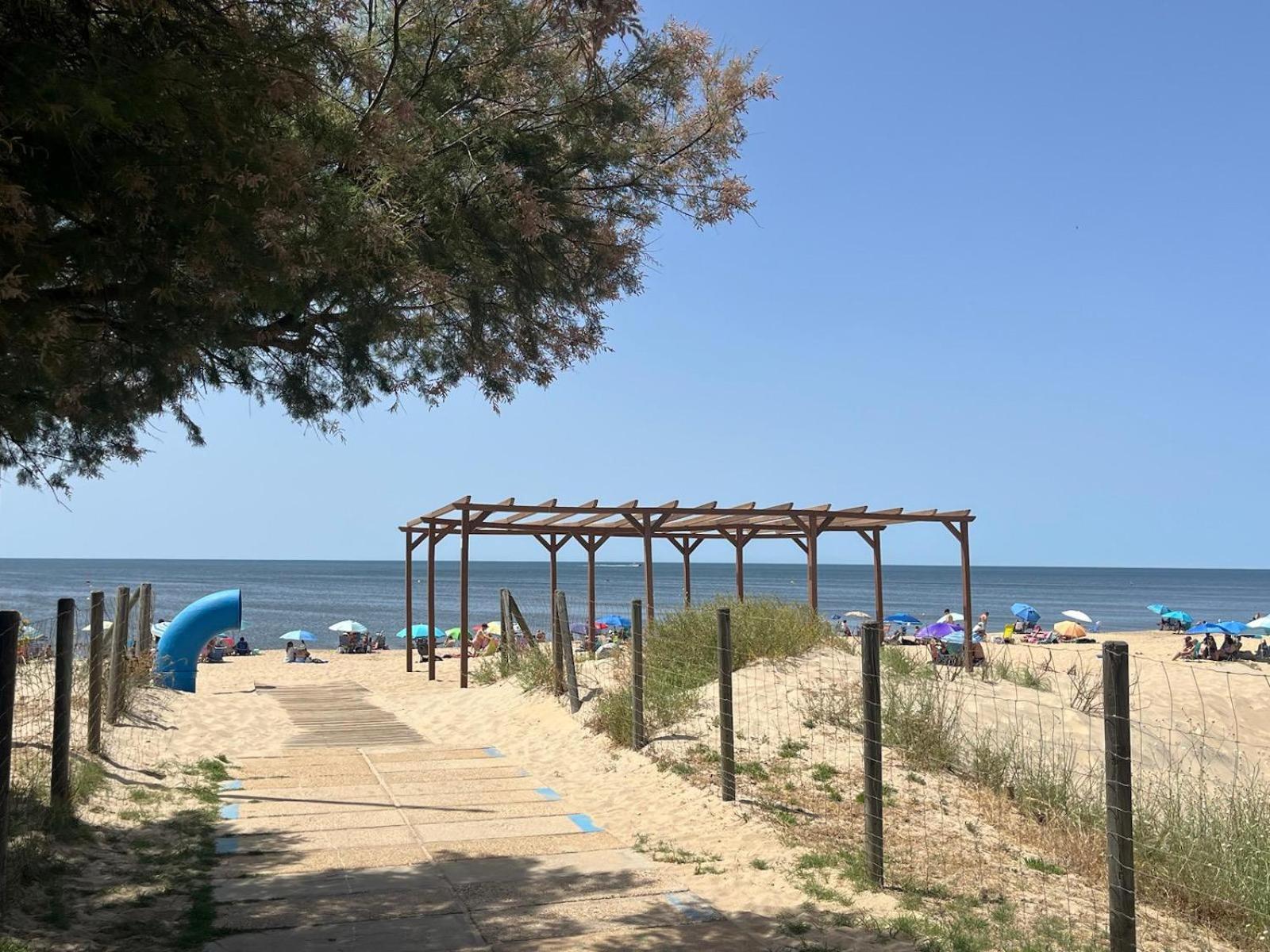 Las Americas איסלנטייה מראה חיצוני תמונה